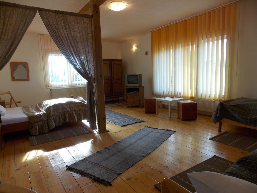 Casa Fortyogo Târgu Secuiesc Cameră foto